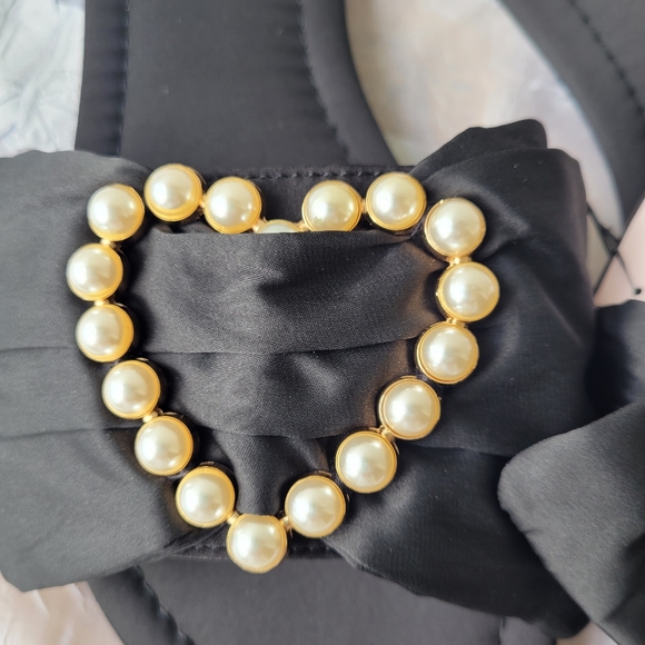 NWT Victoria's Secret Embellished Satin Bow Slide Pearl-Heart Slippers M 8-8.5 - Picture 3 of 10